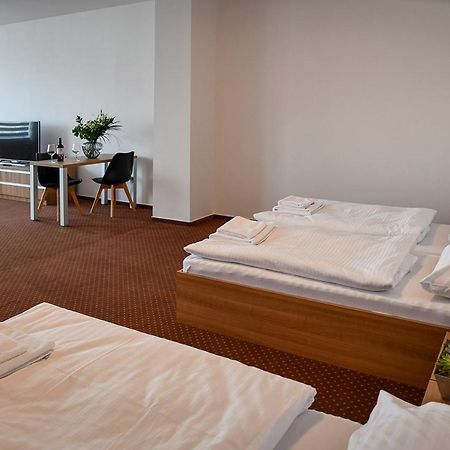 אוהרסקה הראדיסטה Hotel Fabrika מראה חיצוני תמונה