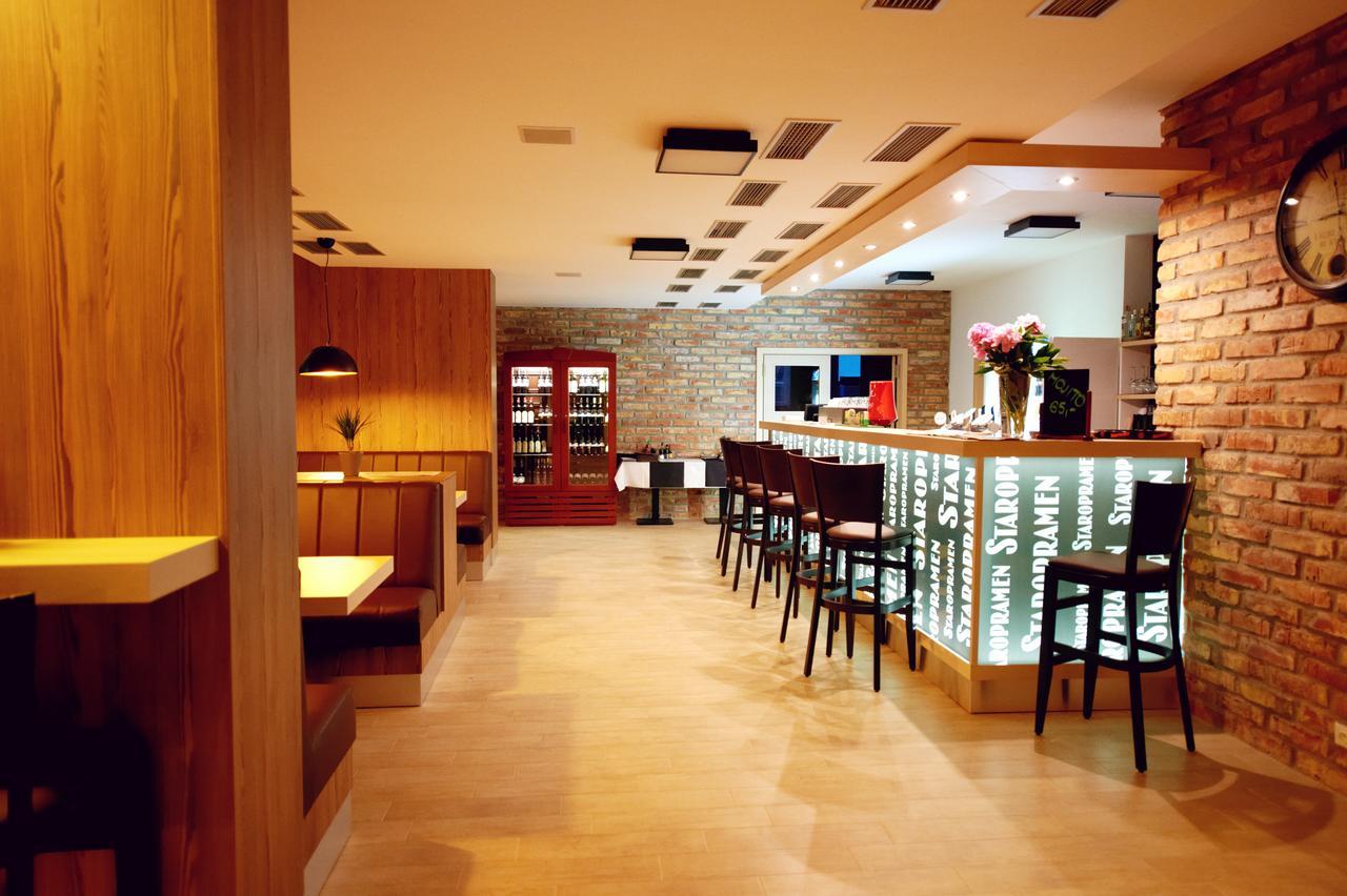 אוהרסקה הראדיסטה Hotel Fabrika מראה חיצוני תמונה