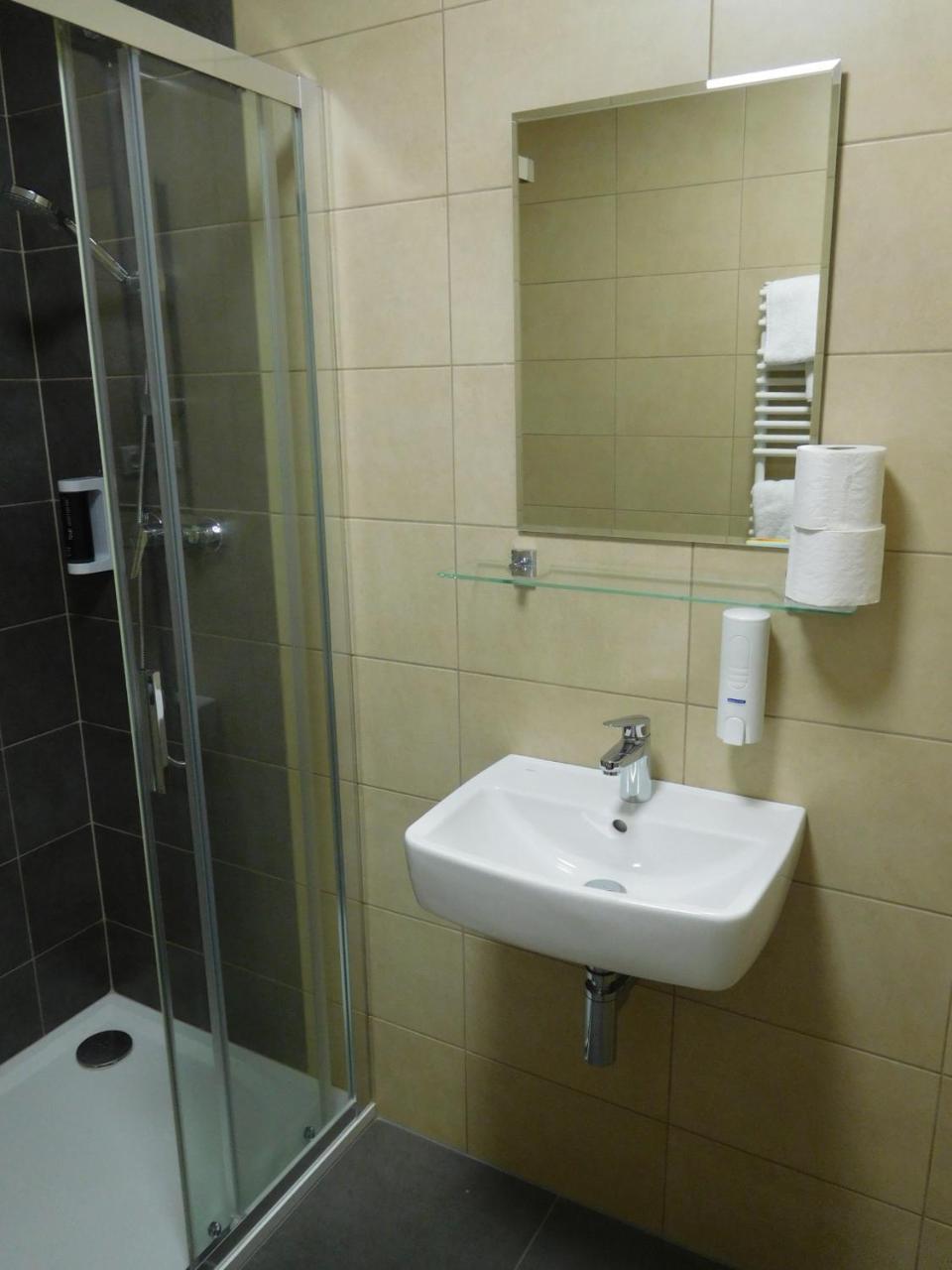 אוהרסקה הראדיסטה Hotel Fabrika מראה חיצוני תמונה